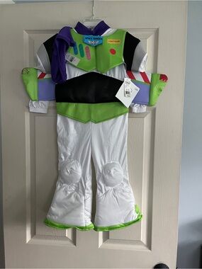NEW Buzz Lightyear Costume Wings Toy Story 5 3-Piece Boys Size 3 Bodysuit hat